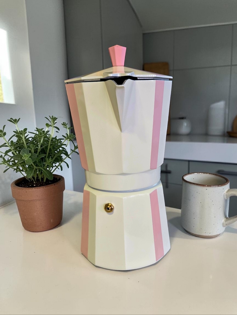 NEW Gnali & Zan Pink/White Italian Aluminum 9-Cups of Espresso Coffee Maker Pot - Picture 3 of 5